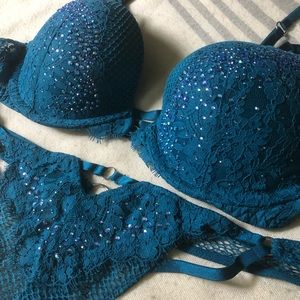Size 32C jewel embellished bra and panty lingerie